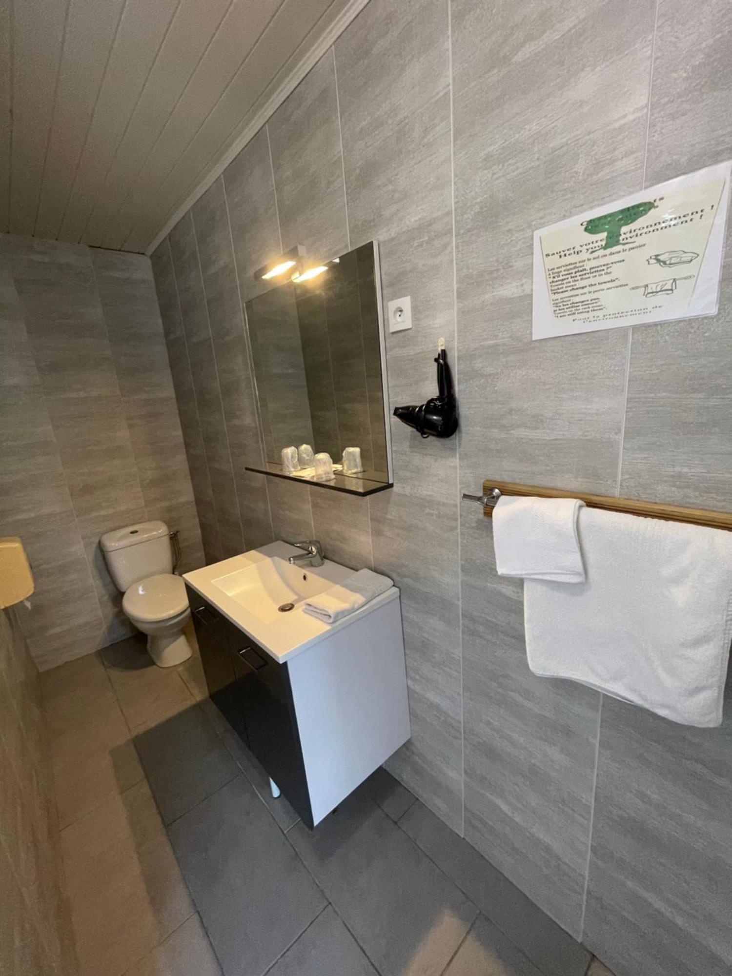 Hotel Auberge Des Charmilles Sainte-Soulle Номер фото