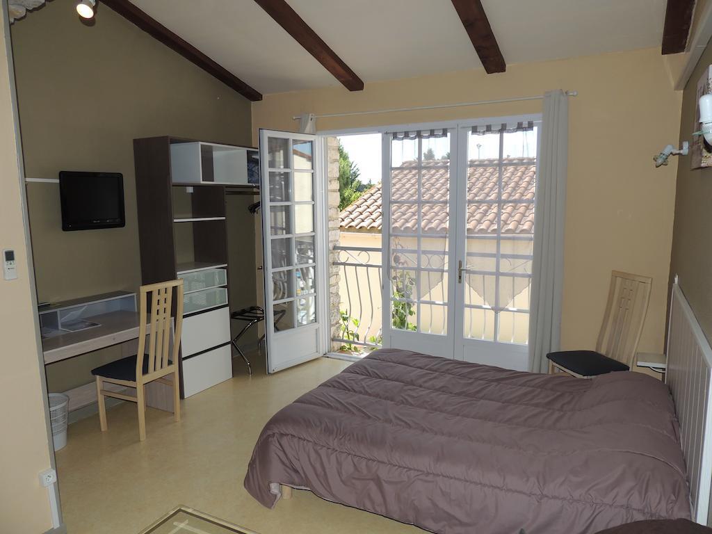 Hotel Auberge Des Charmilles Sainte-Soulle Номер фото